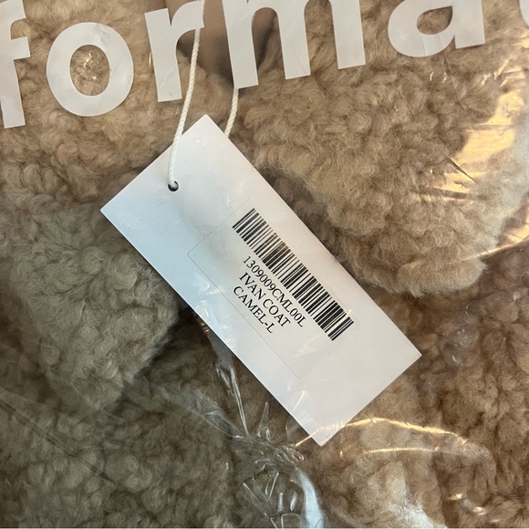 NEW NWT Reformation Coat Jacket Ivan Camel Sherpa - Picture 11 of 13